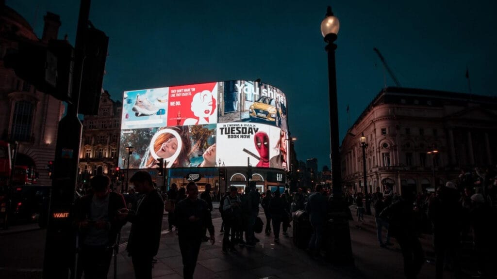 What is contextual advertising? And how does it help startups compete with big brands?